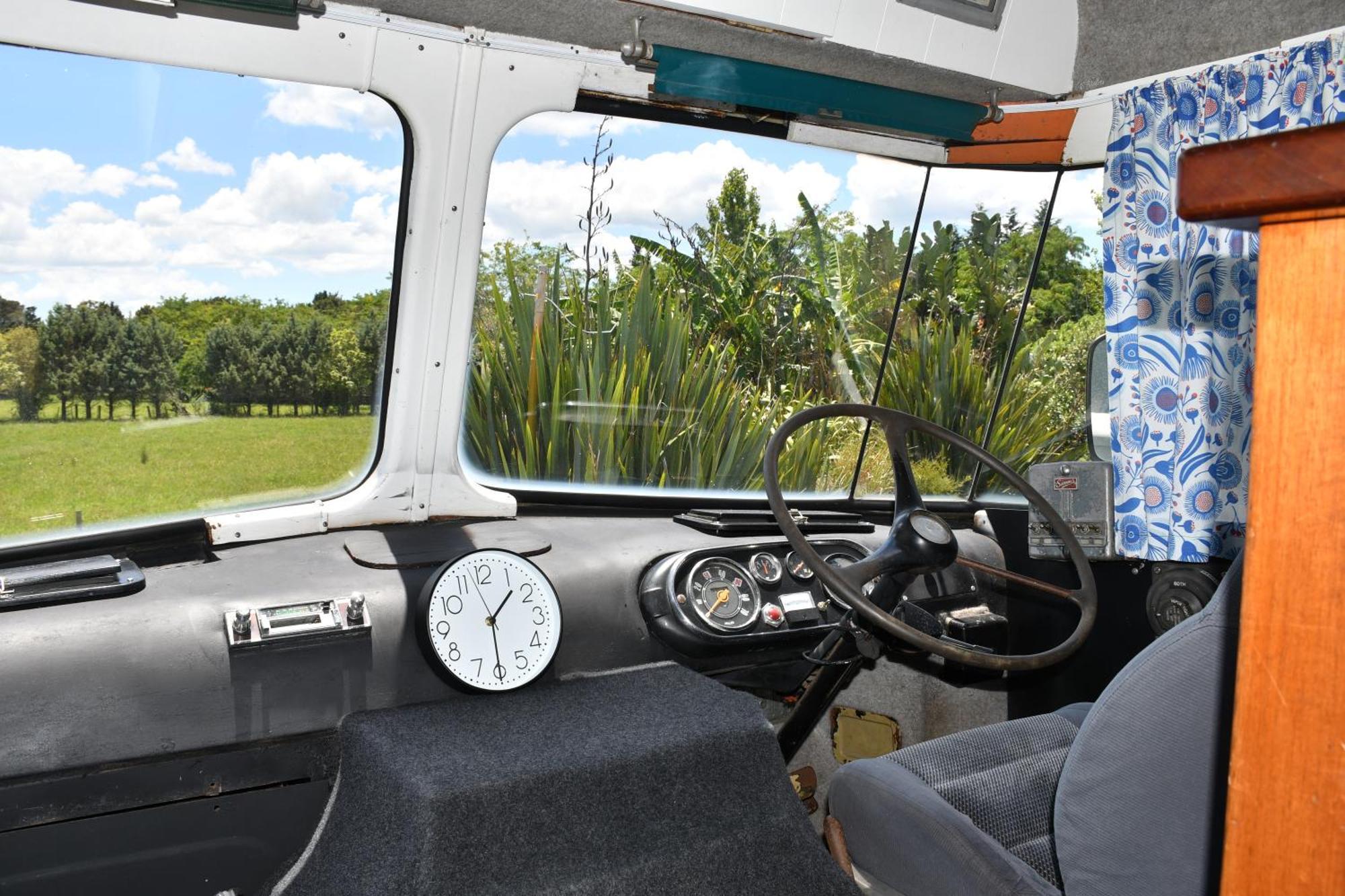 Puketona Evi The School Bus At Oromahoe Downs Farm מראה חיצוני תמונה